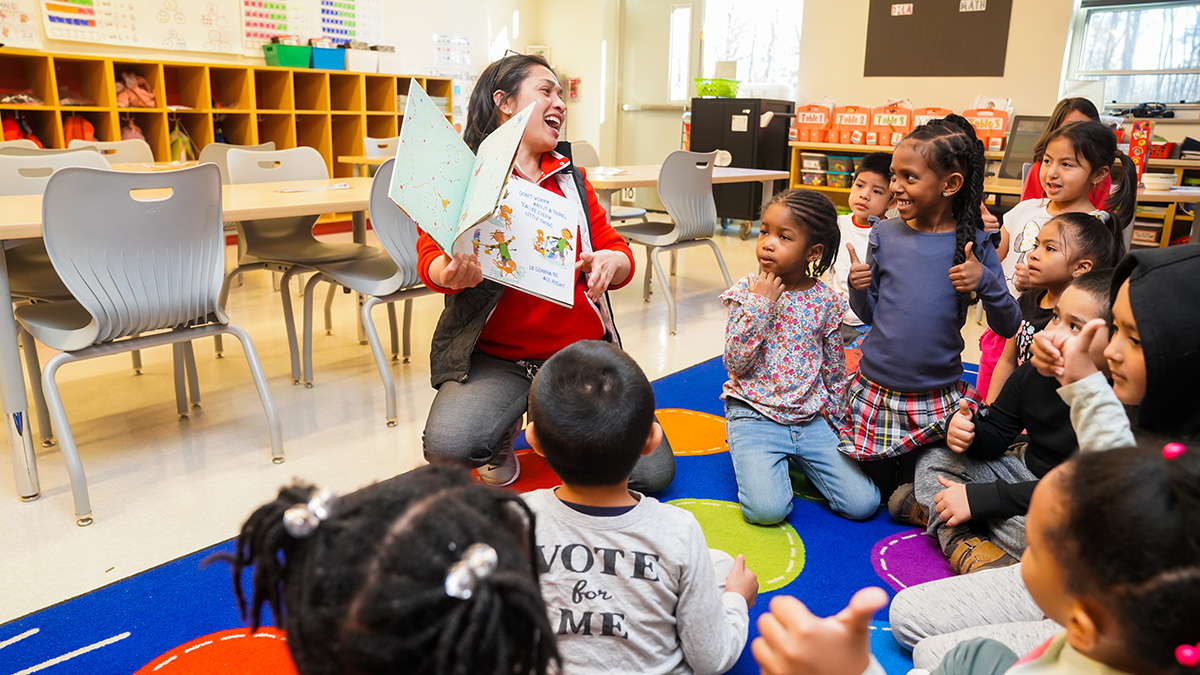 teacher-reading-to-children.jpg