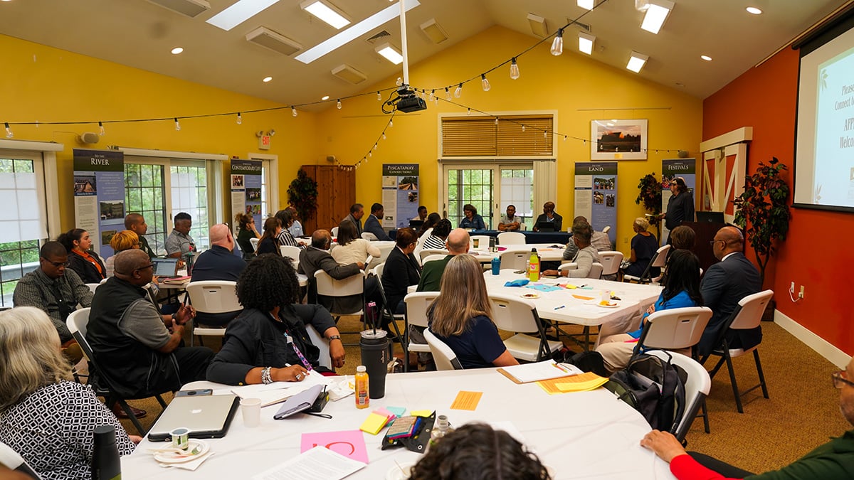 Climate-change-conference-room.jpg