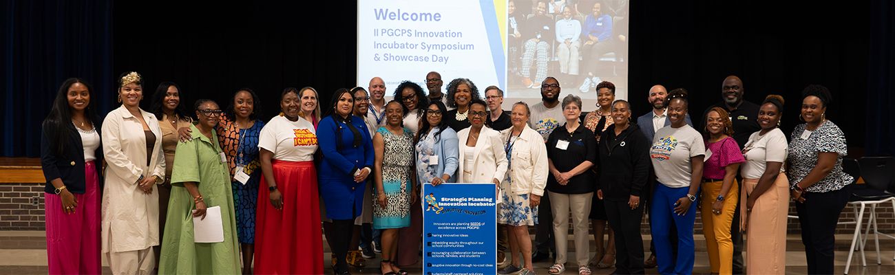 Innovation-Incubator-Symposium-Showcase-group